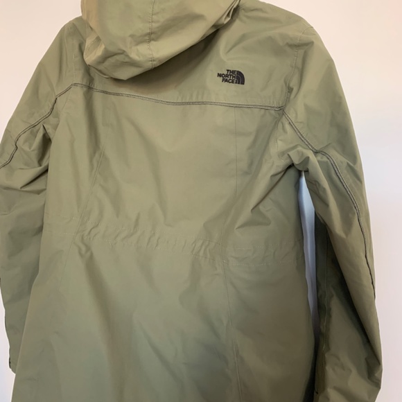NWOT DryVent Rain Jacket: The North Face - Picture 5 of 13